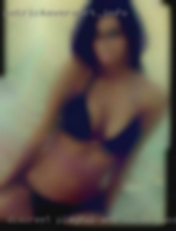 Discreet, playful and woman pussy open minded.