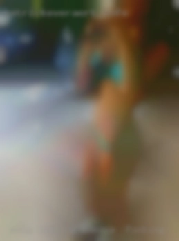 Only looking for couples or Odessa for fucking women.